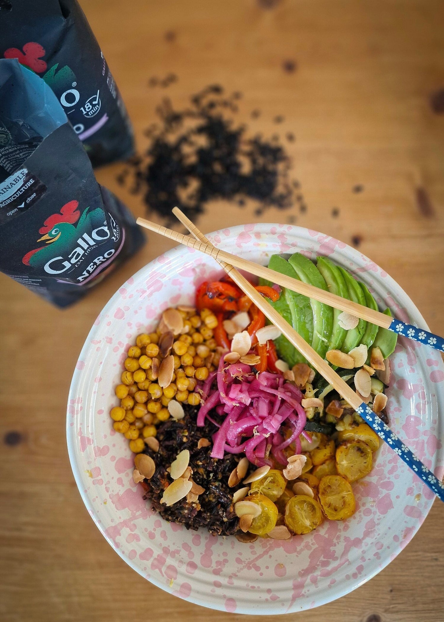 BLACK RICE & ROASTED PEPPER AND SUN-DRIED TOMATO POKE BOWL 